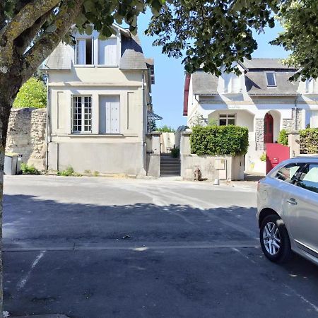Chambre Grise Dans Une Demeure Du 16Eme A Saumur Comprenant Cuisine Equipee Экстерьер фото
